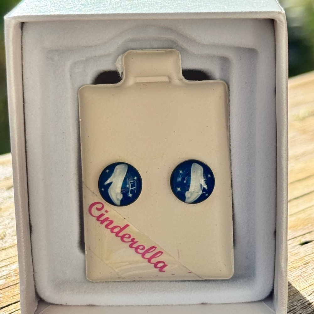 Disney Cinderella Sterling Silver Earrings – Mini Glass Slipper Studs NIB